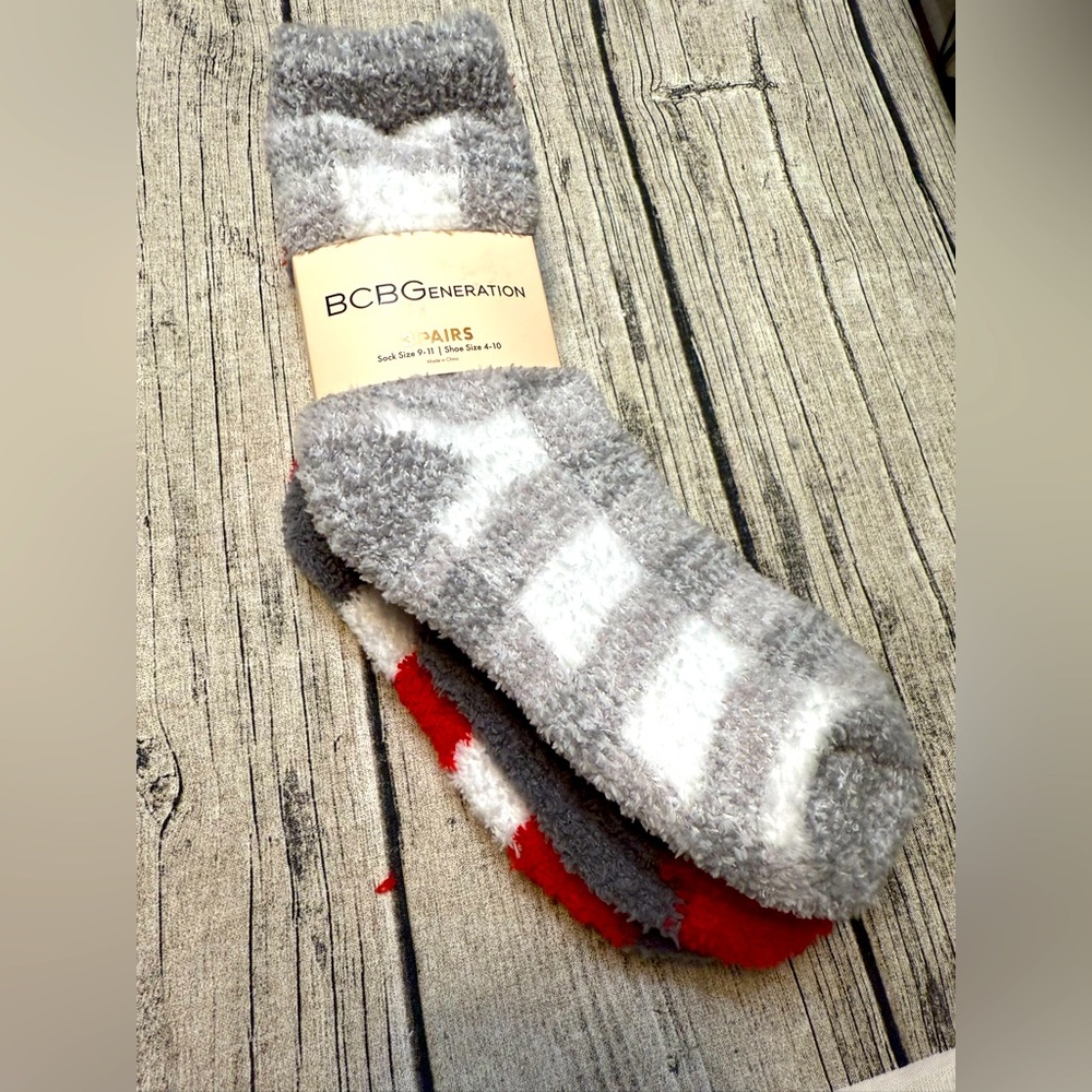 NWT! ❤️ BCBGeneration 3-pair set fuzzy cozy super soft socks